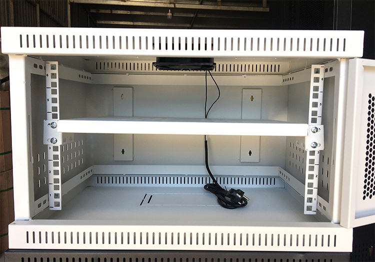 Tủ rack 6U treo tường màu trắng dùng cho các văn phòng nhỏ